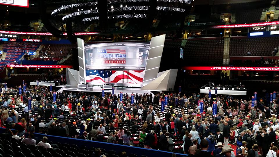 Delegates react after Cruz decides not to endorse GOP nominee 